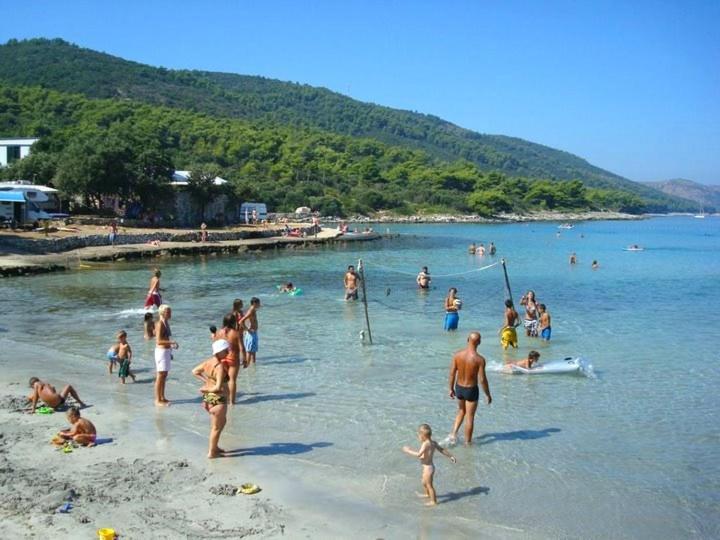 Manora One Bedroom Sućuraj